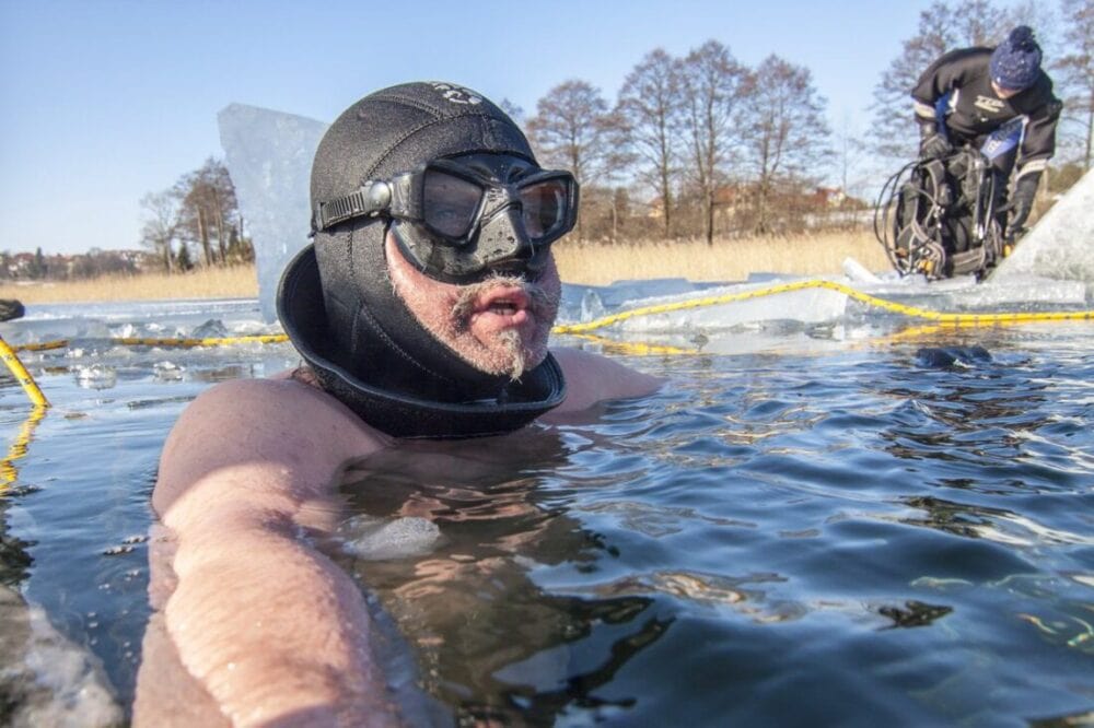 Jak Boże Narodzenie to koniecznie musi być... nurkowa wigilia 22 freediver pod lodem