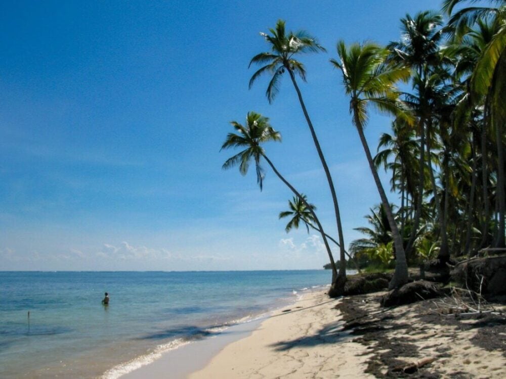 TOP 10 - najpiękniejsze plaże - ranking Szalonych Walizek 9 najpiękniejsze plaże