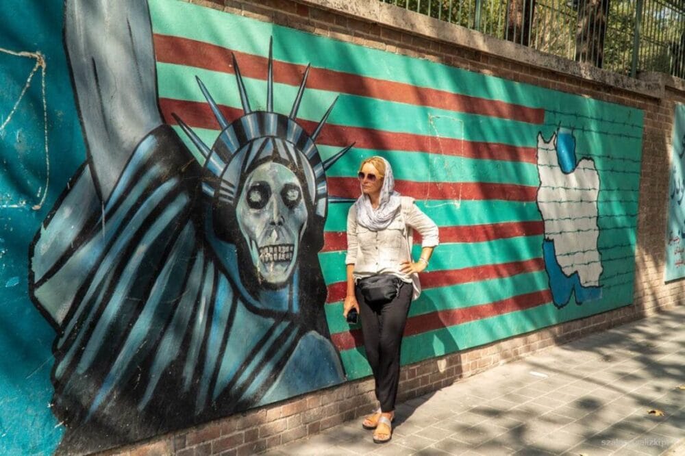 Iran - dawna ambasada USA w Teheranie - wspomnienie trudnej miłości 11 dawna ambasada usa w teheranie