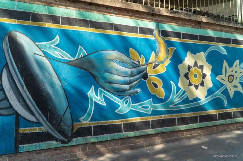 Iran - dawna ambasada USA w Teheranie - wspomnienie trudnej miłości 13 dawna ambasada usa w teheranie