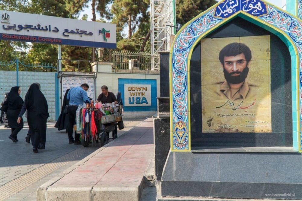 Iran - dawna ambasada USA w Teheranie - wspomnienie trudnej miłości 8 dawna ambasada usa w teheranie