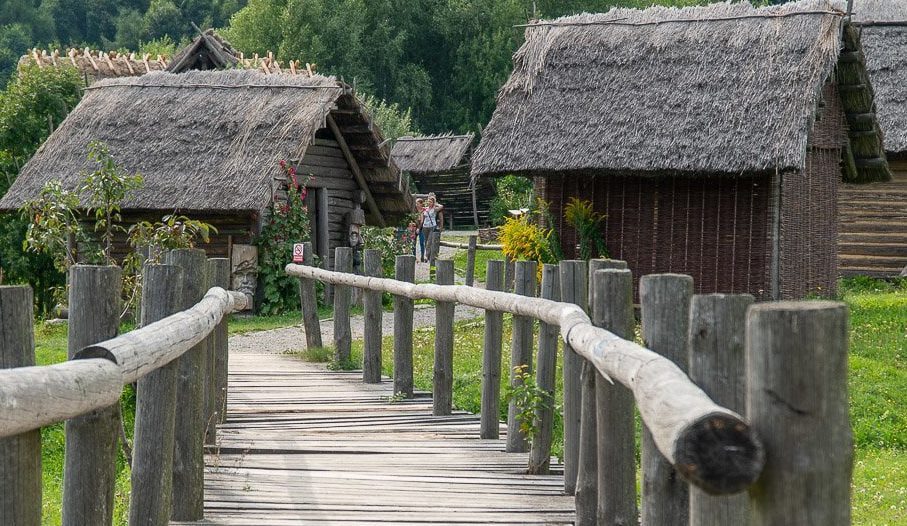 Osada Średniowieczna w Hucie Szklanej czyli co zobaczyć w okolicach Świętego Krzyża 61 ścieżka do osady